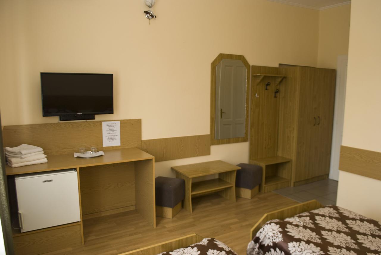 Hotel Perla Satu Mare Exterior photo