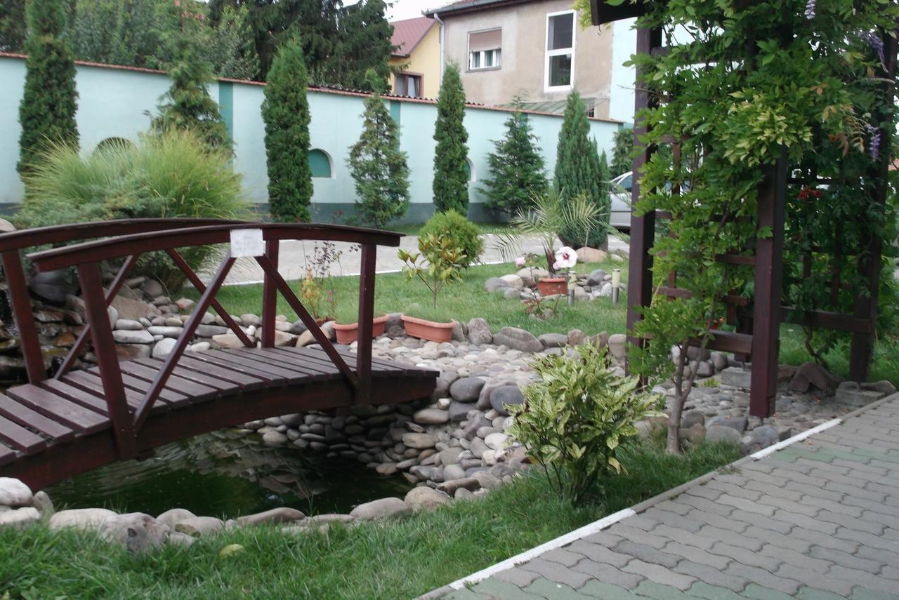 Hotel Perla Satu Mare Exterior photo